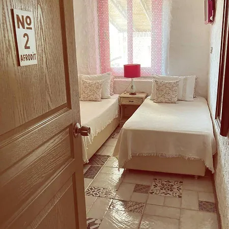 Afet Otel *